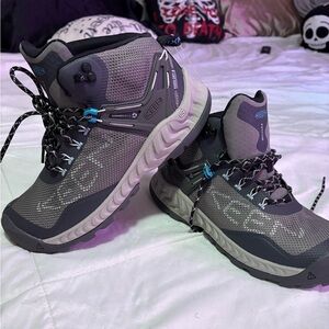 NEW KEEN NXIS EVO Mid Waterproof Hiking Boots